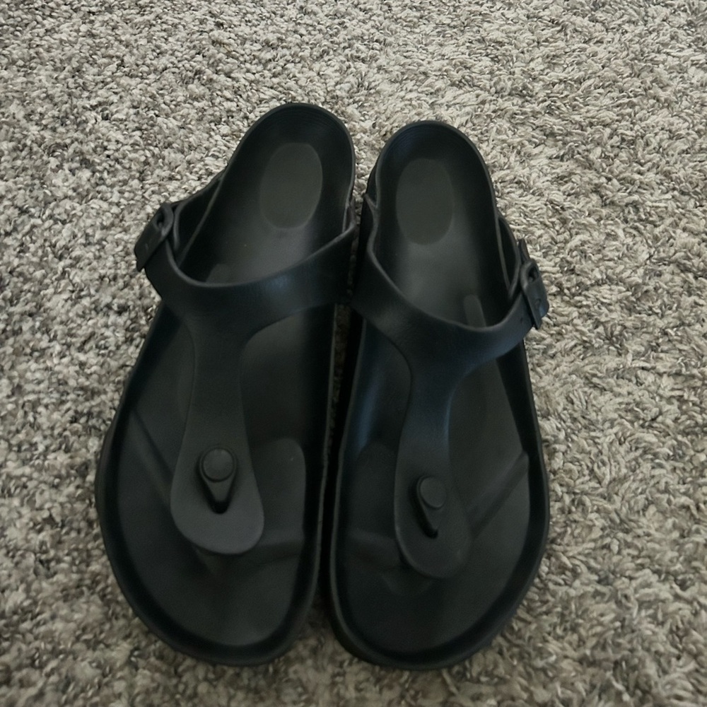 Birkenstock Gizeh sandals